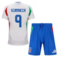 Camisa de time de futebol Itália Gianluca Scamacca #9 Replicas 2º Equipamento Infantil Europeu 2024 Manga Curta (+ Calças curtas)
